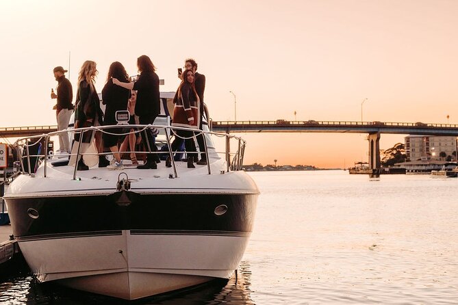 4 Hours Happy Hour Cruise - The Yacht Setup: Climate-Controlled Comfort With Clear Eisen Glass Views