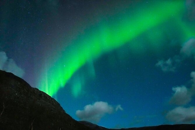 7 hours Tromsø Aurora Tour: Photos, snacks & warm drinks included - Small Group, Mobile Ticket, and English: Details That Matter