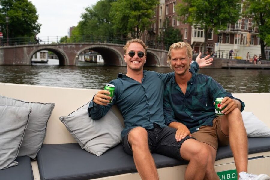 Amsterdam: Red-Light District Pub Crawl and Booze Boat Tour - Canal cruise first: a calm start before the chaos