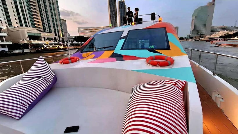 Bangkok : Chaophraya Booze Cruise – Drinks Onboard - Drinks and Snacks Onboard: How the Pay-As-You-Go Works