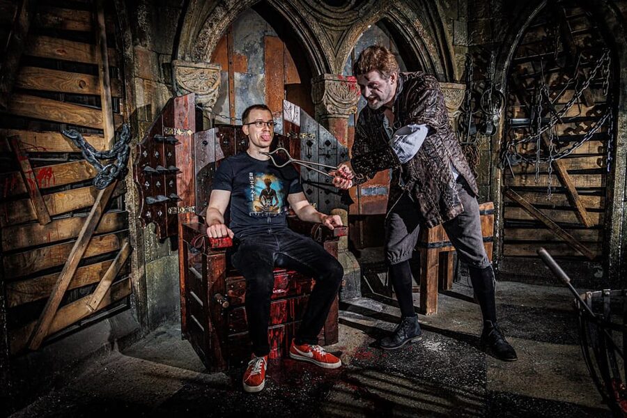 Berlin Dungeon: Happy Hour Ticket - Where to Go Between Hackescher Markt and Alexanderplatz