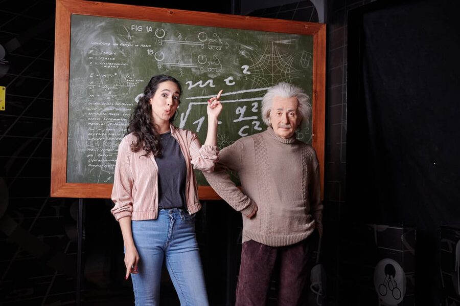 Berlin: Madame Tussauds Happy Hour Ticket - Your 3-hour plan inside: how to think about the time