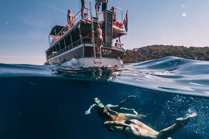 Blue Lagoon & Šolta Island from Trogir LUNCH & DRINKS INCLUDED - Who this day trip fits best