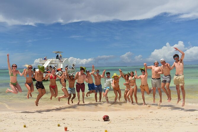 Boots and Booze in Punta Cana, A COUNTRY Party Boat Cruise - Drinks and Snacks: Included Booze, Included Fuel