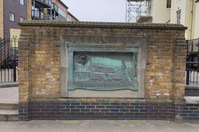 Booze, Brothels & The Bard: A Walking Tour of London's Bawdy Borough - Getting there: starting at Borough High Street, ending at Shakespeare’s Globe