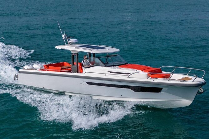 Booze Cruise & Sandbar - Key things you’ll notice fast