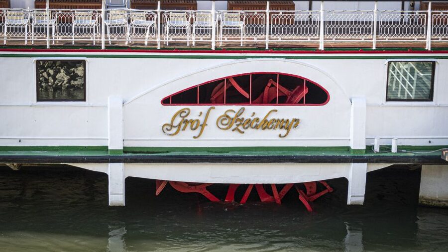 Budapest: 1 hr Sunshine Booze Cruise with Prosecco - Key things to know before you go