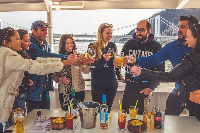 Budapest Danube Sightseeing Cruise with Unlimited Drinks - Who this cruise suits best (and who should skip it)