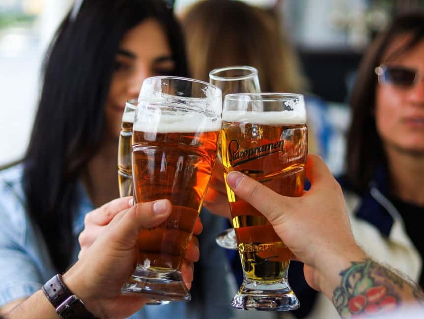 Budapest: Downtown Budapest Unlimited Booze Cruise - Drinks Without Losing the View: How to Plan Your Hour
