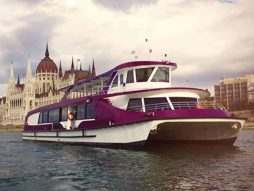 Budapest: Downtown Budapest Unlimited Booze Cruise - Photo Reality Check: Windows, Seating, and Not Missing the Best Angles