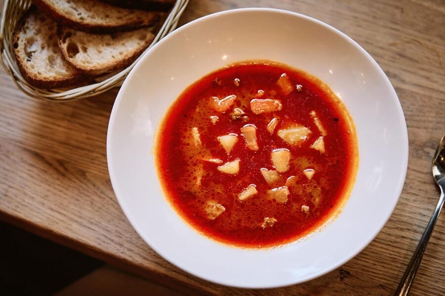 Budapest Guided Food Tour with Drinks Included - Who this Budapest food tour is best for