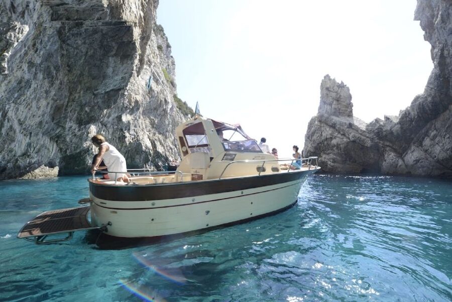 Capri: 2-Hour Boat Tour with Happy Hour - Who This Tour Suits Best (and Who Should Rethink It)