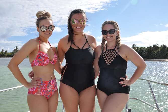 Catamaran Booze Cruise, Snorkeling & Punta Cana Coast View - Getting There: Pickup, Meeting Point, and Time Feel