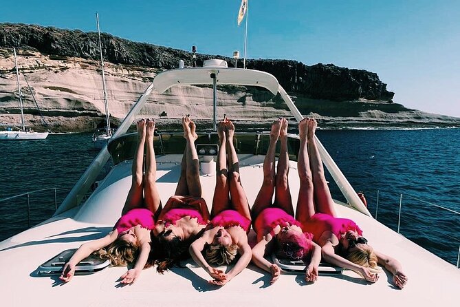 CATAMARAN OCEAN CRUISE TOUR, Food & Drinks included! - Stop 1: leaving Tenerife toward La Gomera for whales and dolphins