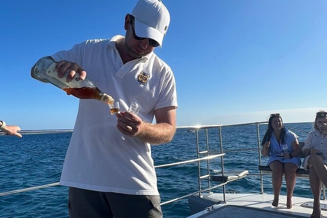 CATAMARAN OCEAN CRUISE TOUR, Food & Drinks included! - Food and drinks included: what to expect (and how much)