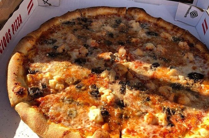 Christmas Cove and Pizza Pi Happy Hour Sail Tour - What You’re Really Paying $185 For (and Why It Can Make Sense)