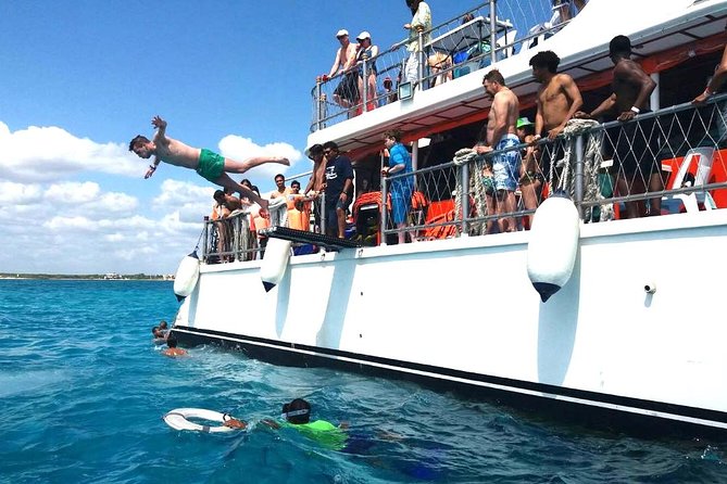 Dancer Cruise Isla Mujeres Snorkel Food and Drinks Included - Price and value: $84.15 plus the $20 dock fee