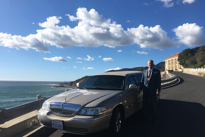 Deluxe Los Angeles 5-Hour Limo Tour with Drinks Included - Sunset Strip cruising and Beverly Hills movie-star stops