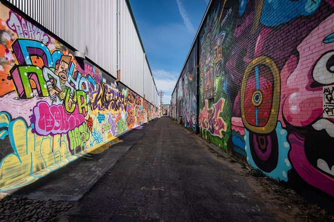 Denver Graffiti Happy Hour Tour - Pace and comfort: how to enjoy the walk without getting worn down