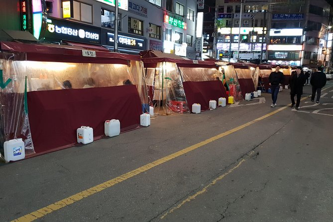 Drinking and Eating through the Alleys of Seoul - Where You Start (and Why the Ending Helps)