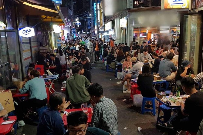 Drinking and Eating through the Alleys of Seoul - What to Eat Like a Pro on a Seoul Alley Tour