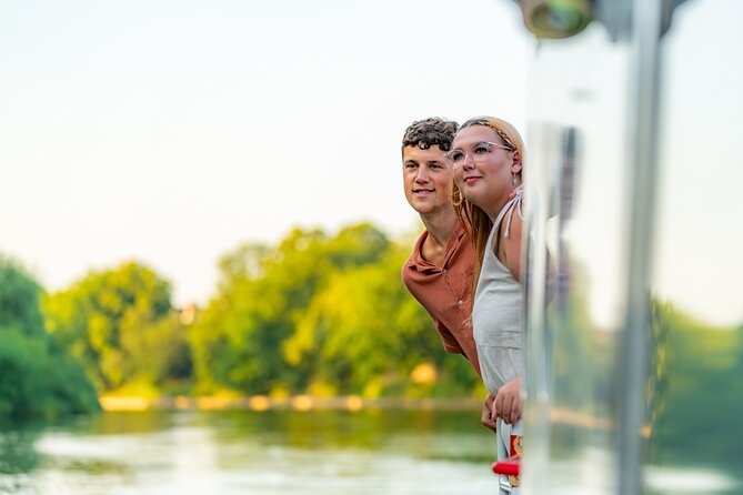 Evening 'Happy Hour' Boat Cruise For All Ages In York - King’s Staith to the bridges and riverside: what you’ll see outside the windows