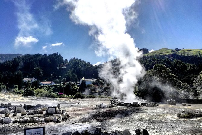 Full Day Jeep Tour Furnas with lunch (Cozido) and drinks included - Why This East São Miguel Jeep Route Works So Well