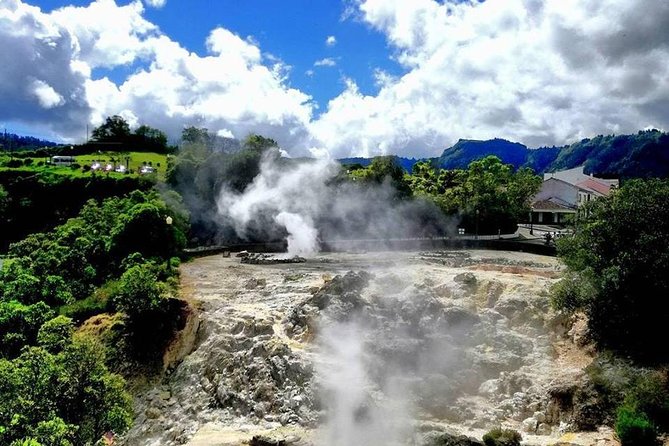 Full Day Jeep Tour Furnas with lunch (Cozido) and drinks included - Morning Pickup In Ponta Delgada: Get There Without Stress