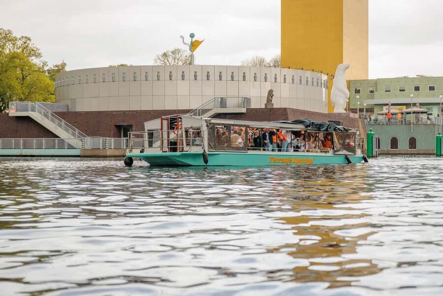Groningen: Booze Cruise with Unlimited Drinks - Two hours on Groningen canals with unlimited drinks