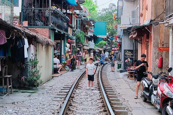 Hanoi city tour and drinking beside railway- group tour - Lunch in the Old Quarter: included, but watch the drink bill