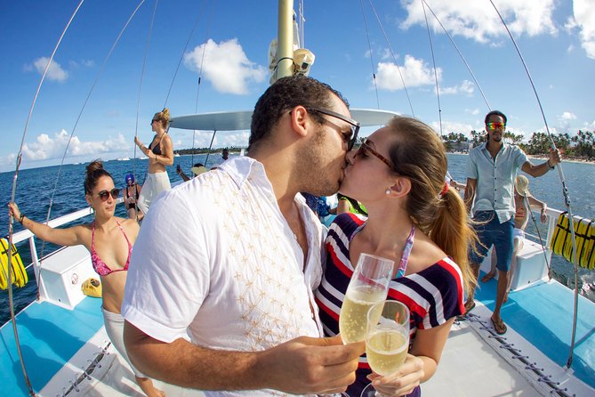 Happy Hour Sailing Cruise from Punta Cana - The Open Bar: How to Use It for Best Value