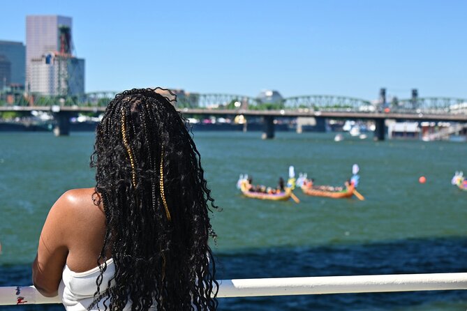 Happy Hour Sightseeing Cruise - The happy hour part: drinks, snacks, and diet-friendly options