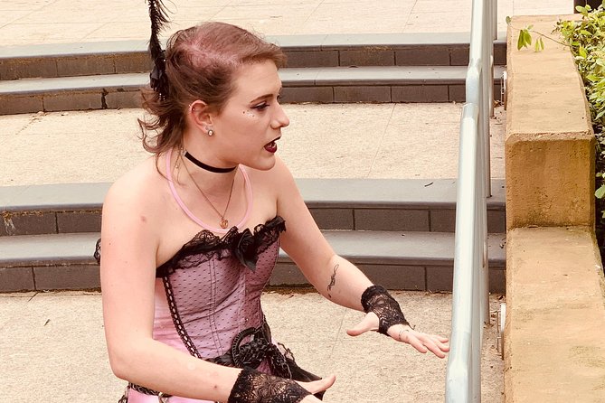 Haunted Chicago Booze and Boos Ghost Walking Tour - Oz Park after dark: L. Frank Baum, Dorothy’s Playlot, and late-night spooky potential