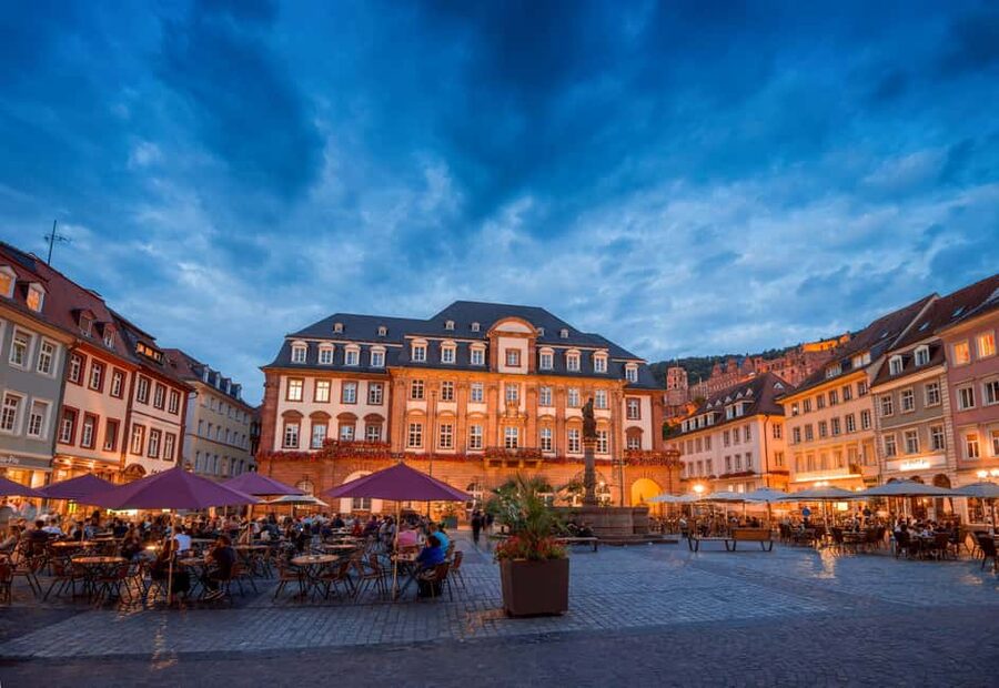 Heidelberg: Pub crawl through the old town, drinks included - Old Bridge and Castle views: the photo stop that changes the mood