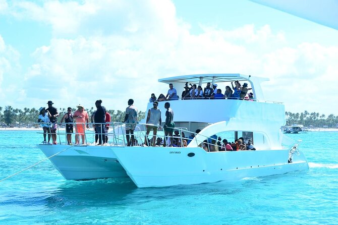 Hip Hop Party Boat Booze Cruise with Open Bar (Adults Only) - Music Style: Hip Hop Promise vs Real-World Volume