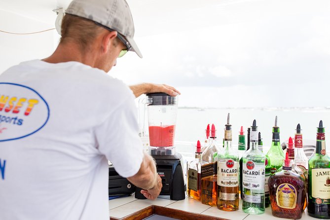 Key West Sunset Cruise: Dinner, Live Music & Drinks Included - Drinks Included: Well Mixed Drinks, Beer, Wine, and Rum Runners