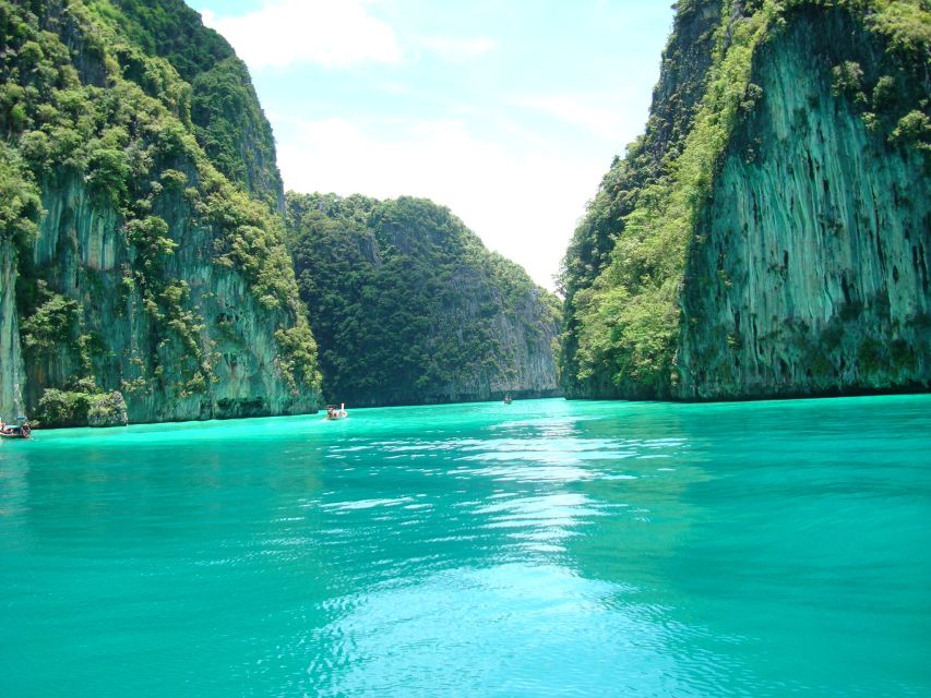 Koh Phi Phi: Captain Bob's Private Booze Cruise - Key Things You’ll Notice on This Captain Bob Cruise