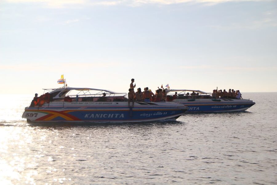 Koh Phi Phi: Captain Bob's Private Booze Cruise - Maya Bay: Short Beach Time, Trail Walk, and Bug Reality