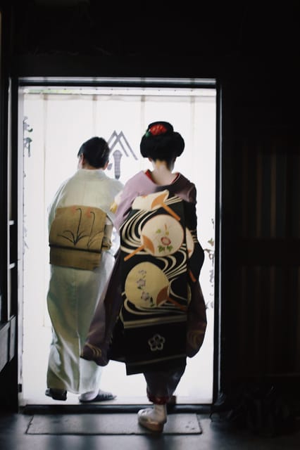 Kyoto: Maiko Happy Hour at a Historic Machiya - Maiko vs. Geiko: When Availability Changes Who You Meet