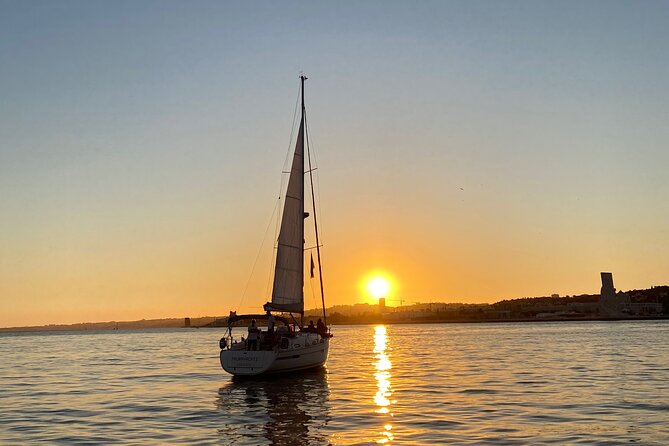 Lisbon Small Group Sunset Sailing 2h Cruise with Drinks Included - Where the tour starts: Doca de Belém (and what to know)