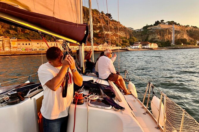 Lisbon Small Group Sunset Sailing 2h Cruise with Drinks Included - Old Lisbon’s castle defense story: where neighborhoods grew