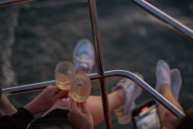Lisbon Sunset Boat Cruise Tour With Drinks Included - Who This Lisbon Sunset Cruise Fits Best