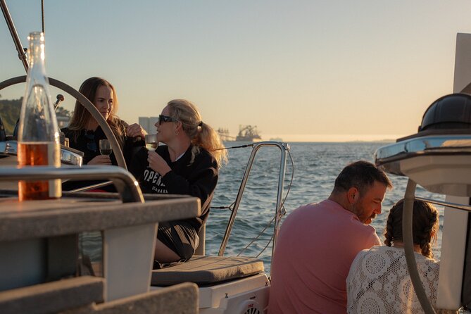 Lisbon Sunset Boat Cruise Tour With Drinks Included - From Terreiro do Paço to Christ the King: Your River Route in Plain English