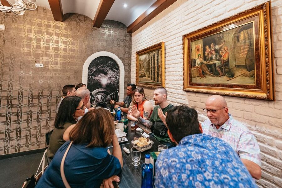 Madrid: Food & Wine Tour with 10 Tapas & 4 Drinks Included - A few things to consider before you lock it in