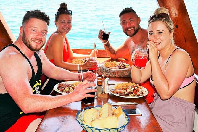 Marmaris Booze Cruise With Ultra All Inclusive Drinks & BBQ Lunch - Food and drinks: what “ultra all inclusive” really means here