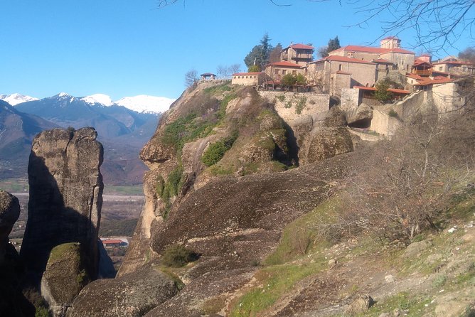 Meteora Monasteries Fully Private Day Tour with Great Lunch-Drinks Included - Holy Trinity Monastery: The One You’ll Keep Photographing