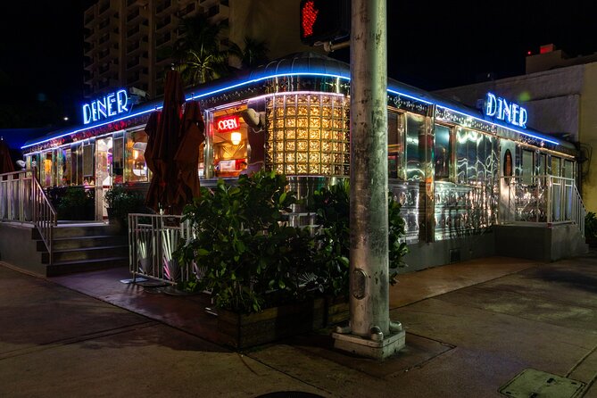 Miami Boos and Booze Haunted Pub Crawl - Stop 2: Casa Casuarina (the former Versace mansion) and the stories with real muscle