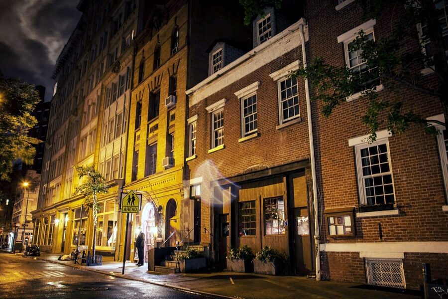 NYC: Boos & Booze Haunted Pub Crawl - Pirate’s Den and the Prohibition-era mob mood