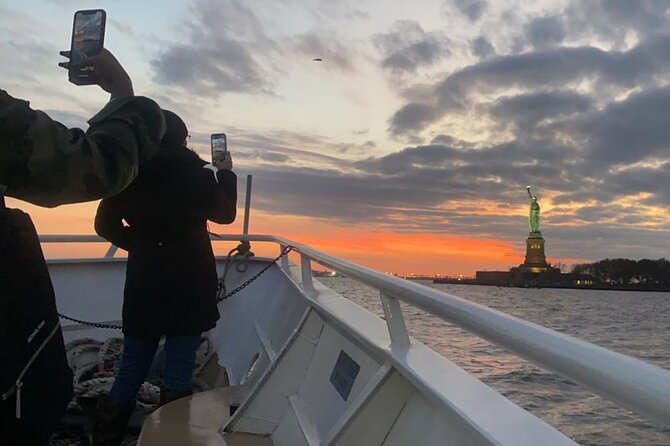NYC Skyline lights Happy Hour and Cash Bar - The Guide and Commentary: Helpful, Not Heavy