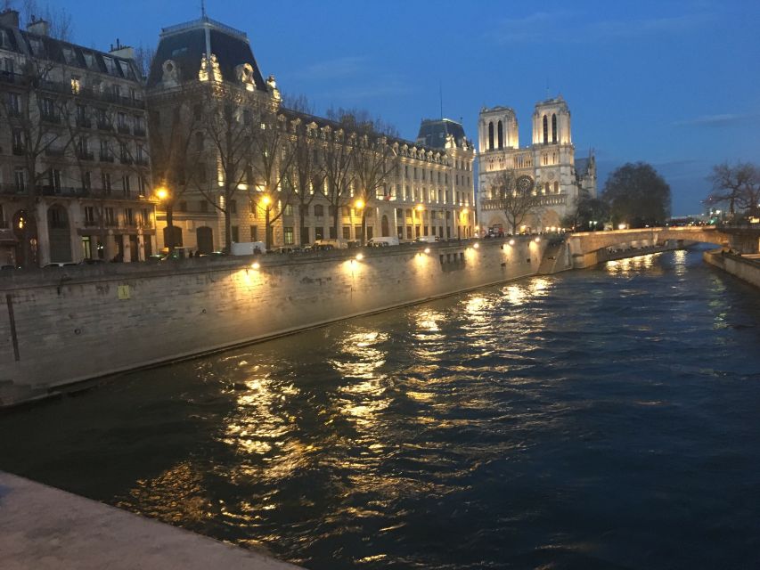 Paris: Happy Hour Evening Cruise on the Seine River - Timing tips: when to sail for sunset and the best light
